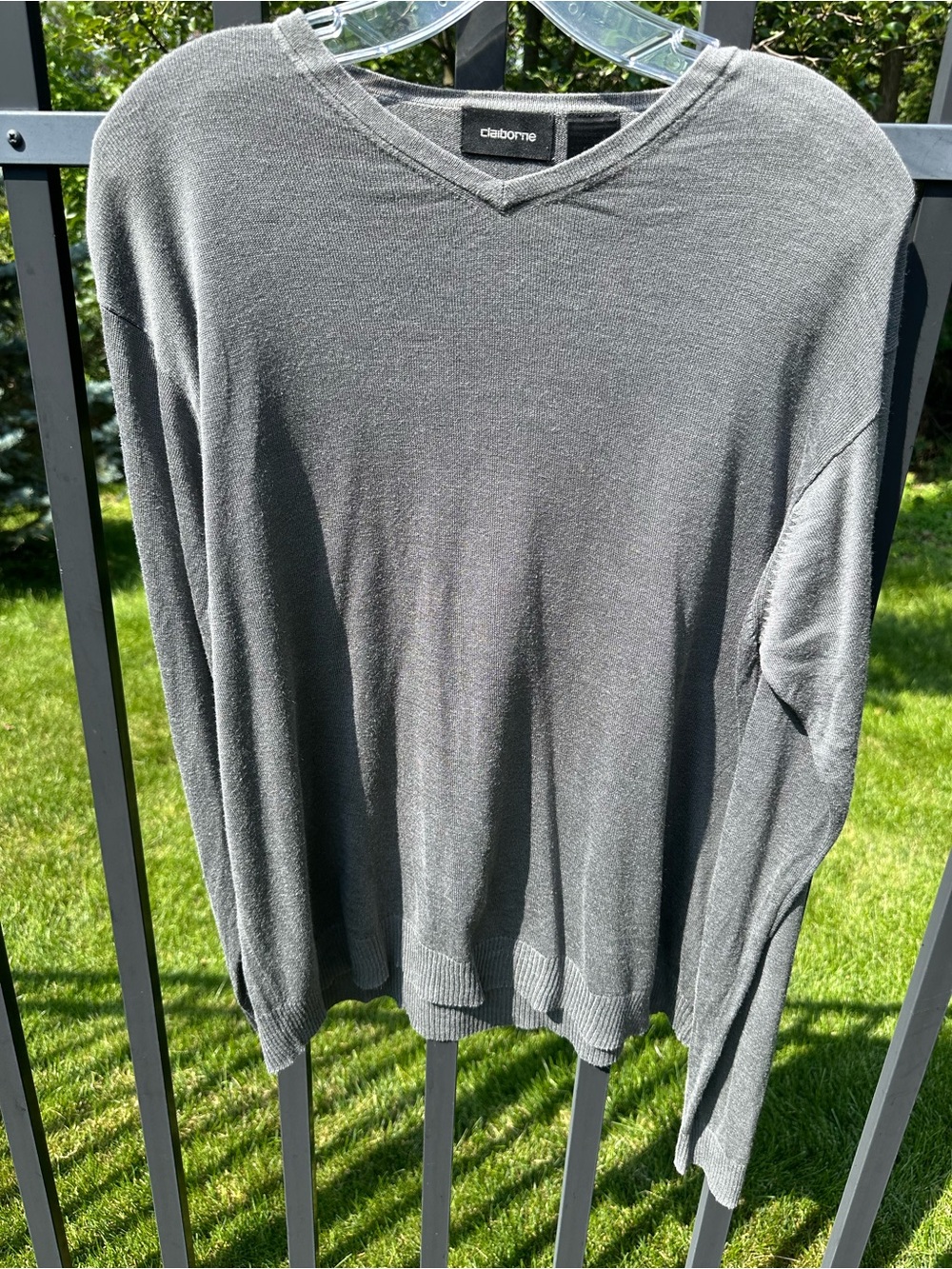 Claiborne Men's Gray Silk V-Neck Sweater
